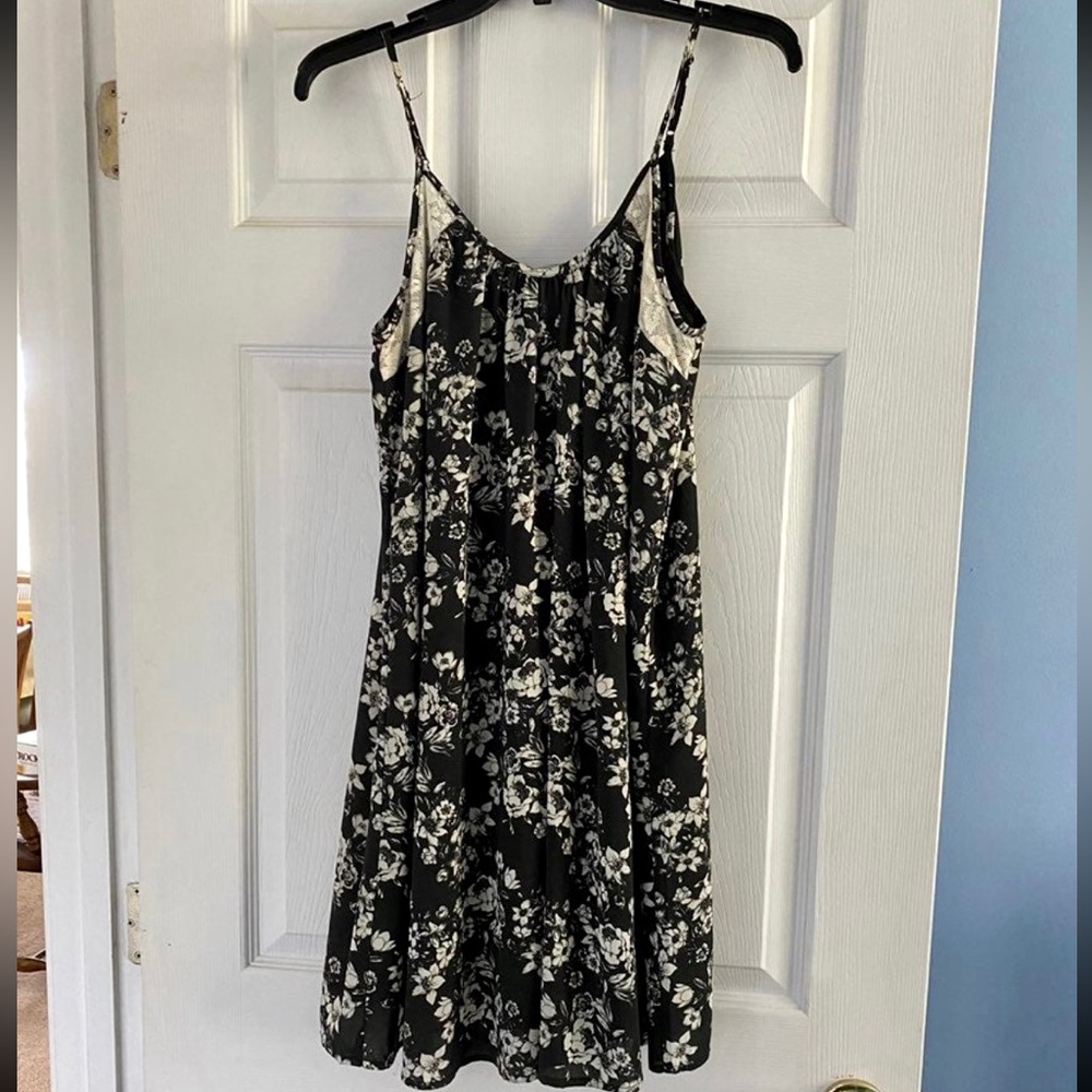 Skies Are Blue Floral Dress with Lace Trim